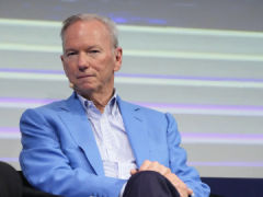 谷歌前 CEO 施密特毕业演讲被嘘：AI 焦虑触动学子神经五猫网 - AI工具、API服务与独立产品开发五猫网