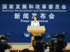 国家发改委：加快具身智能训练基础设施建设，让机器人不仅能上赛场，还能“进工厂、进商场、进家庭”五猫网 - AI工具、API服务与独立产品开发五猫网