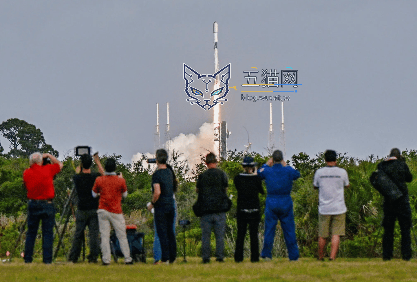 猎鹰9号升空